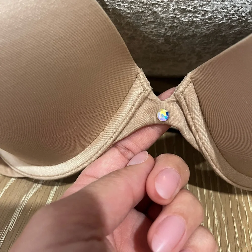 Very sexy push up bra from Victoria secret size 32D - Picture 2 of 6